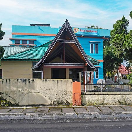 Oyo 92577 Hotel Sidikalang Near Kejaksaan Negeri Dairi Eksteriør billede