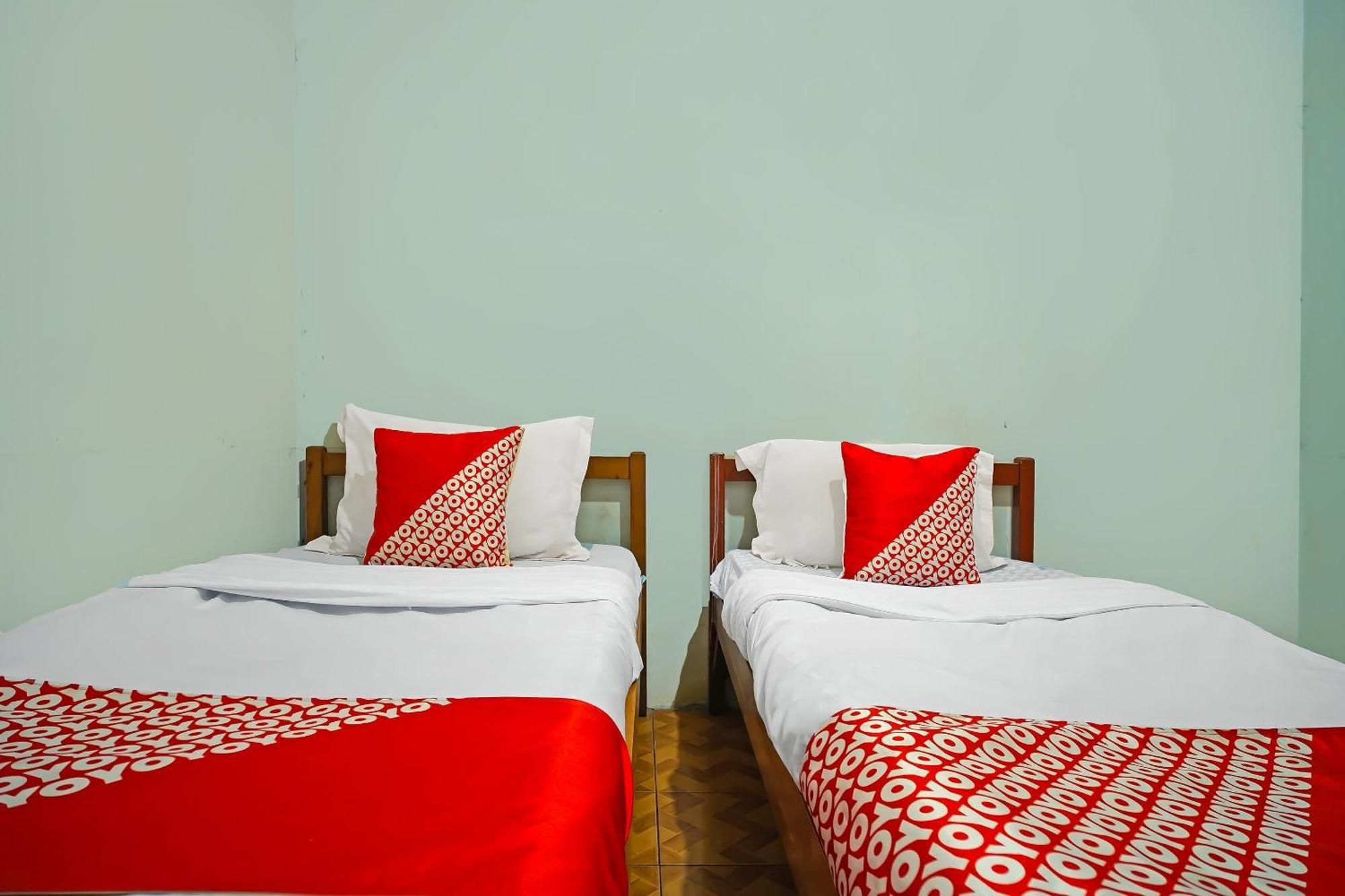 Oyo 92577 Hotel Sidikalang Near Kejaksaan Negeri Dairi Eksteriør billede