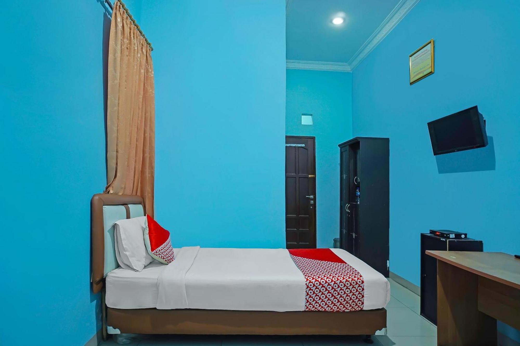 Oyo 92577 Hotel Sidikalang Near Kejaksaan Negeri Dairi Eksteriør billede