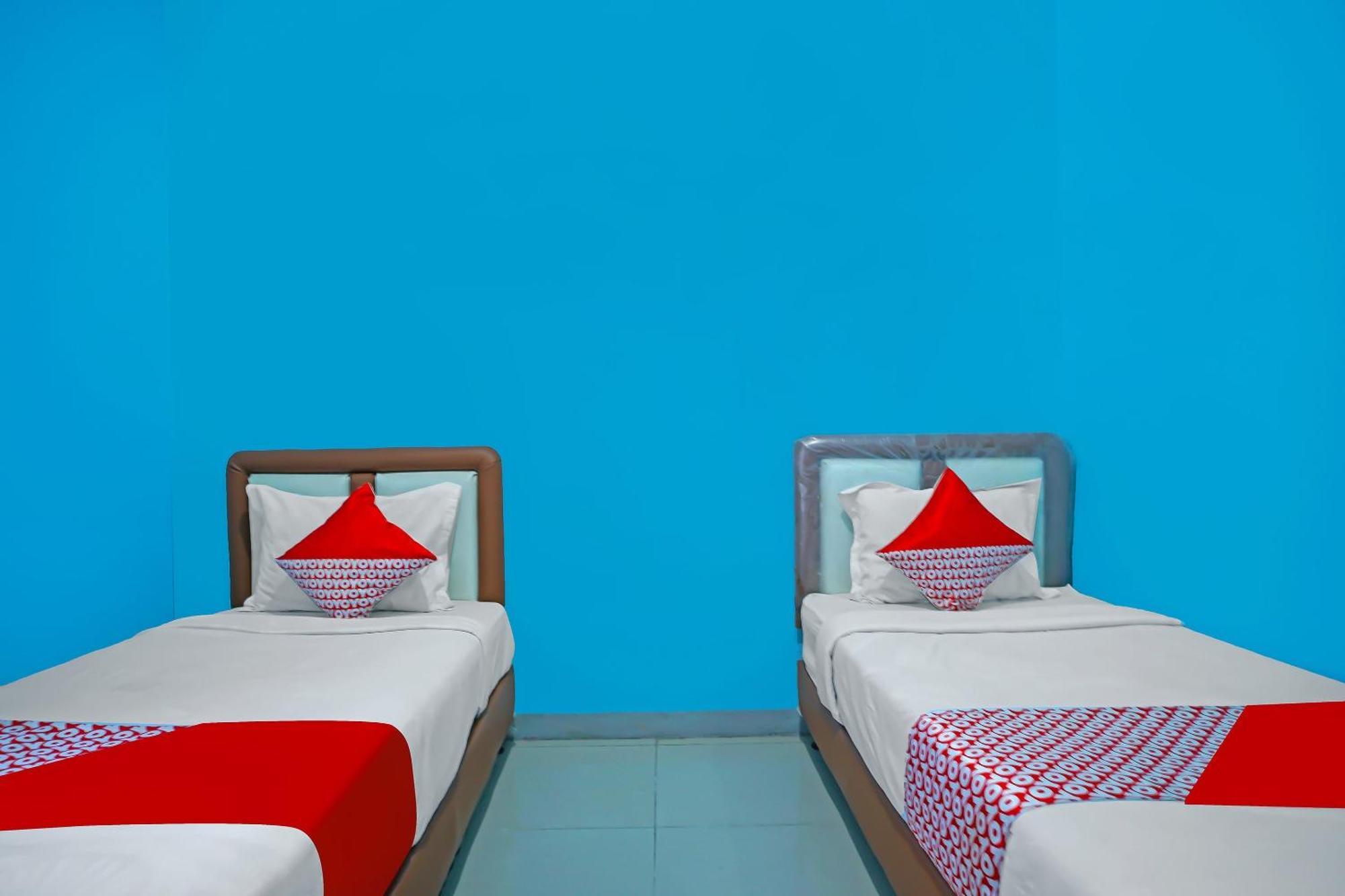 Oyo 92577 Hotel Sidikalang Near Kejaksaan Negeri Dairi Eksteriør billede