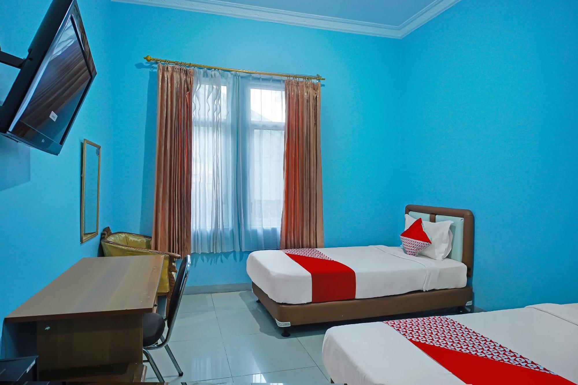 Oyo 92577 Hotel Sidikalang Near Kejaksaan Negeri Dairi Eksteriør billede