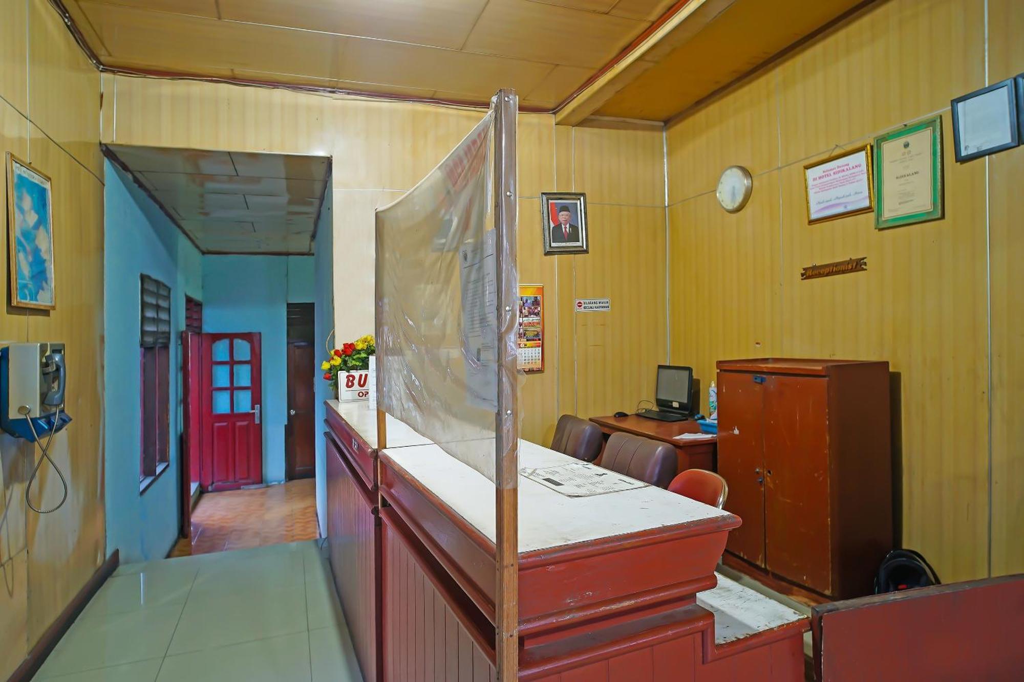 Oyo 92577 Hotel Sidikalang Near Kejaksaan Negeri Dairi Eksteriør billede